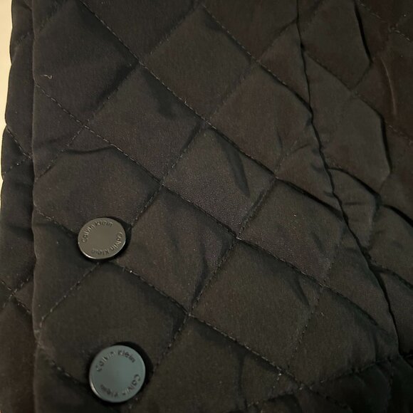 Calvin Klein black quilted jacket - size medium - Picture 3 of 3